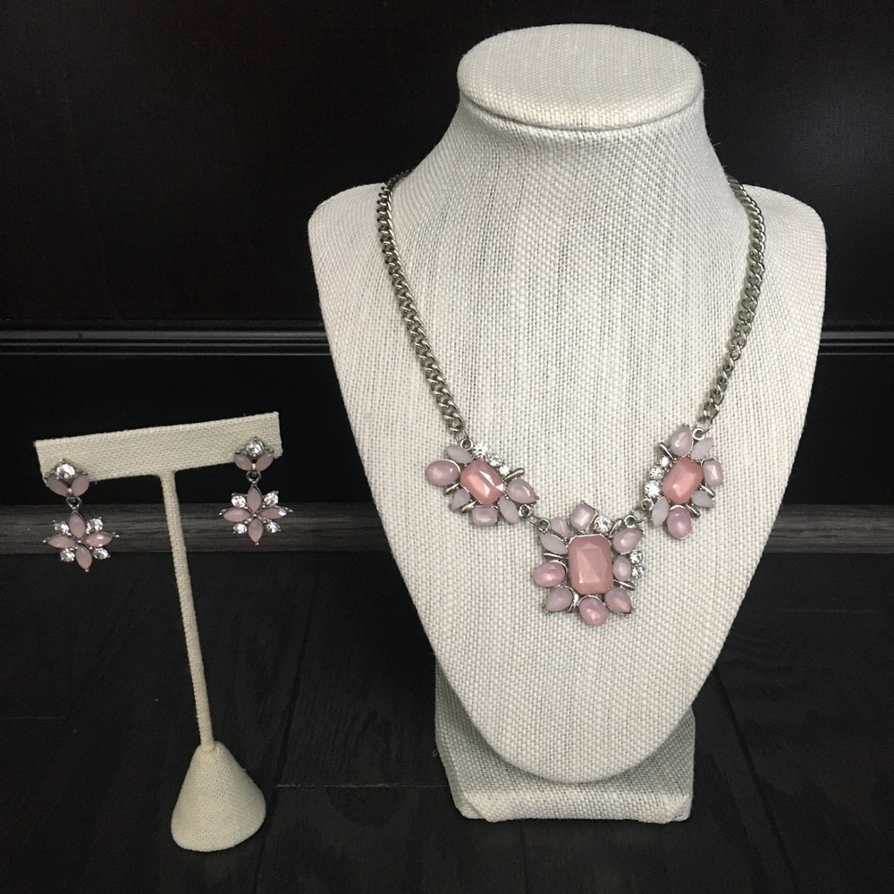 Ardene Necklace With Matching Earrings